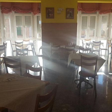 Hostal Restaurante San Juan Molina de Aragon Buitenkant foto